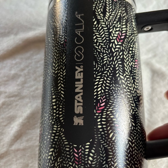 Stanley X CALIA 30 oz. Quencher H2.0 FlowState Tumbler NWT - Picture 9 of 9